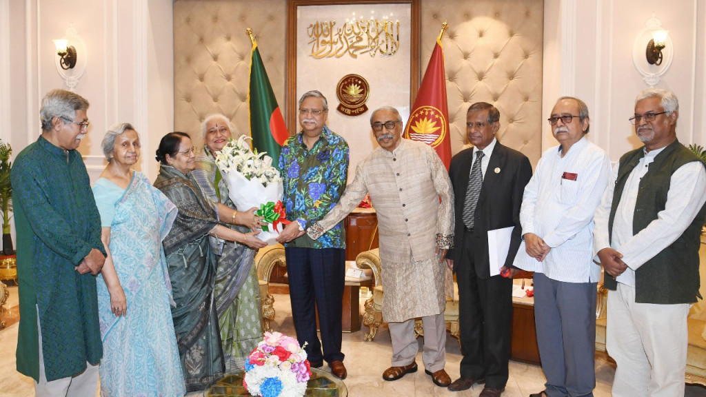 রাষ্ট্রপতির সঙ্গে ঘাতক দালাল নির্মূল কমিটির প্রতিনিধিদলের সাক্ষাৎ