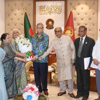 রাষ্ট্রপতির সঙ্গে ঘাতক দালাল নির্মূল কমিটির প্রতিনিধিদলের সাক্ষাৎ