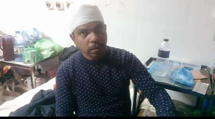 গোপালগঞ্জে সন্ত্রাসী হামলায় গুরুতর আহত এ্যাড. রবিউল খন্দকার