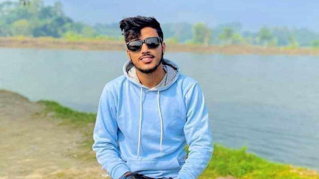 ইফতার শেষে বাজারে যাওয়ার পথে সড়কে প্রাণ গেল যুবকের