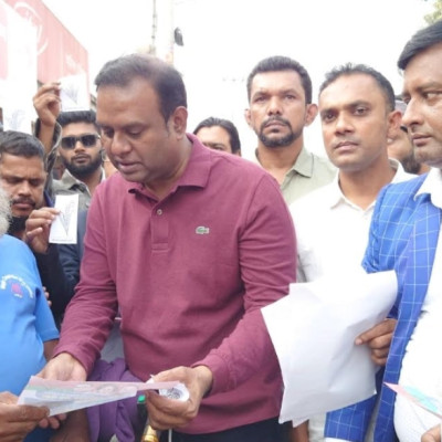 কালিয়ায় বিএনপি’র ঘোষিত ৩১ দফার লিফলেট বিতরণ