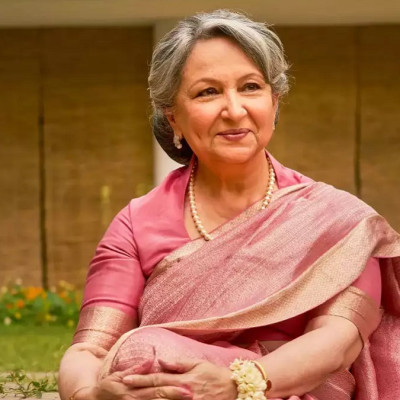 নীরবেই ক্যানসার জয় করেছেন শর্মিলা