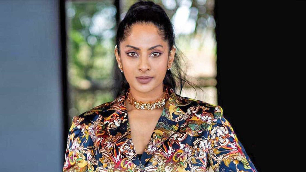 এক দশক পর ফিরলেন হারিয়ে যাওয়া শ্রেয়া