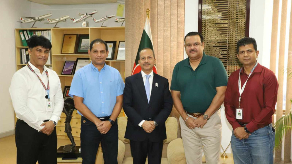 আকরাম-সুমনের স্মৃতিতে বিমান