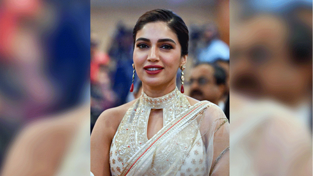 ‘আমার মতো ঠোঁট পাওয়ার জন্য লাখ টাকা খরচ করে’