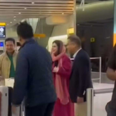 লন্ডনে পৌঁছেছেন জোবাইদা রহমান