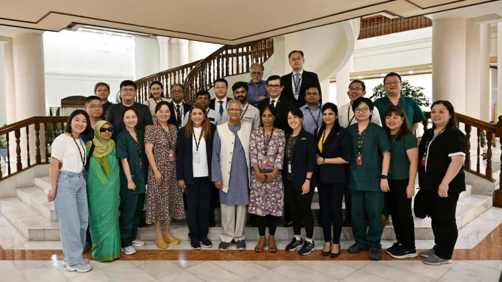 এটুআইয়ের অপ্রয়োজনীয় প্রকল্প বাদ দেওয়ার নির্দেশ উপদেষ্টার