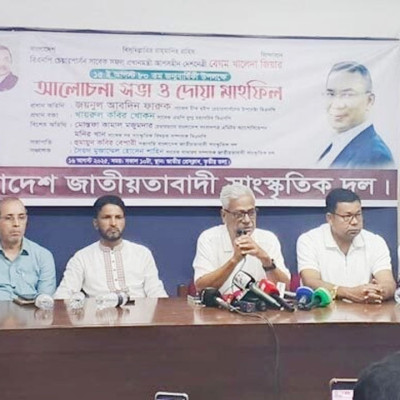 শেখ হাসিনা ভারতে বসে নতুন ষড়যন্ত্র শুরু করেছেন : ফারুক