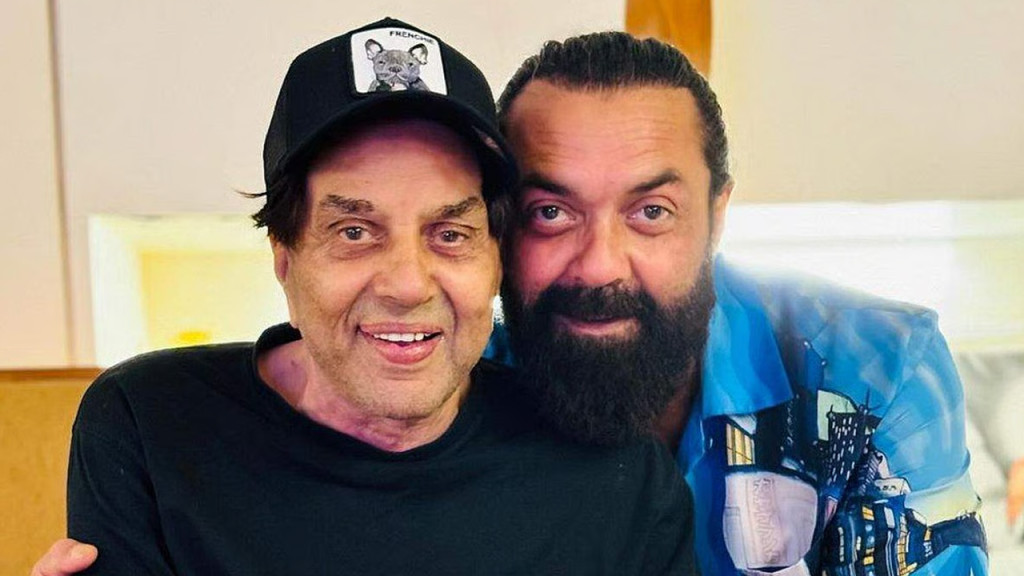 বাবার গোপন কথা ফাঁস করলেন ববি দেওল!