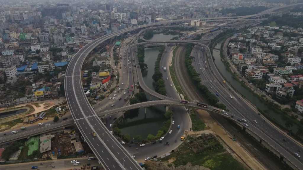 আজ থেকে এলিভেটেড এক্সপ্রেসওয়েতে চলবে বাস