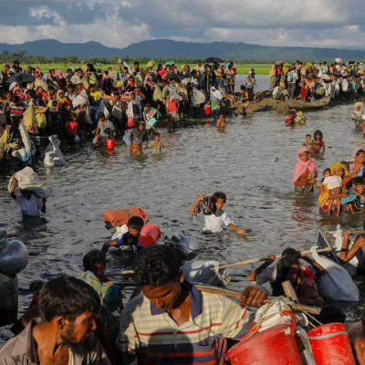বাংলাদেশ সীমান্তবর্তী মংডুতে ভয়াবহ ড্রোন হামলা, ২০০ নিহতের শঙ্কা