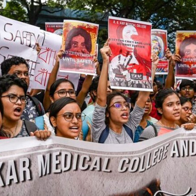 নড়াইলে কালবৈশাখীর তাণ্ডব, শতাধিক ঘরবাড়ি বিধ্বস্ত