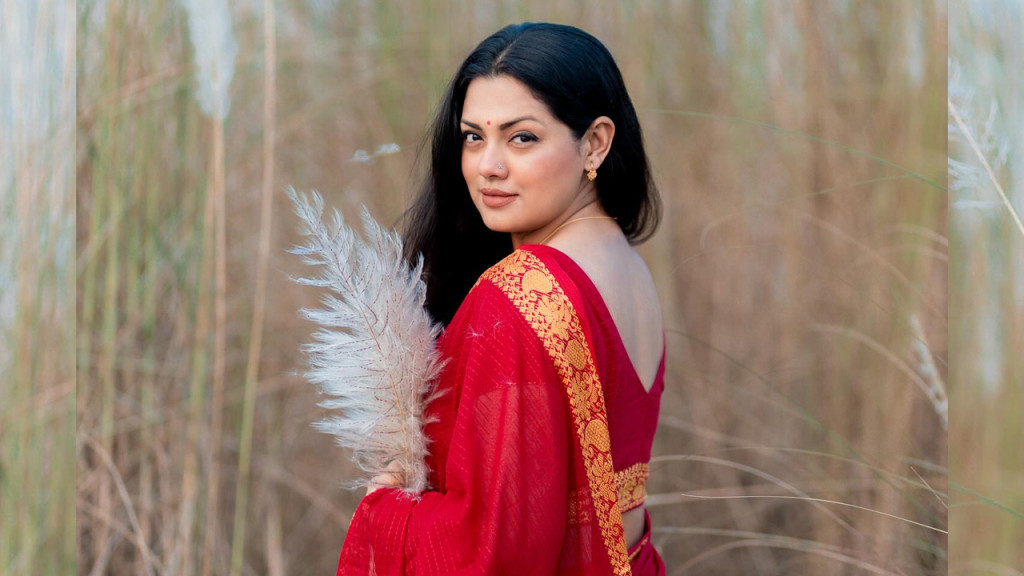 শেষ লগ্নে কাশবনে ধরা দিলেন তিশা