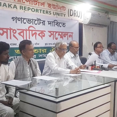 সন্নিকটে ‘অতি ঝুঁকিপূর্ণ’ হ্যারিকেন, লণ্ডভণ্ড হতে পারে ফ্লোরিডা