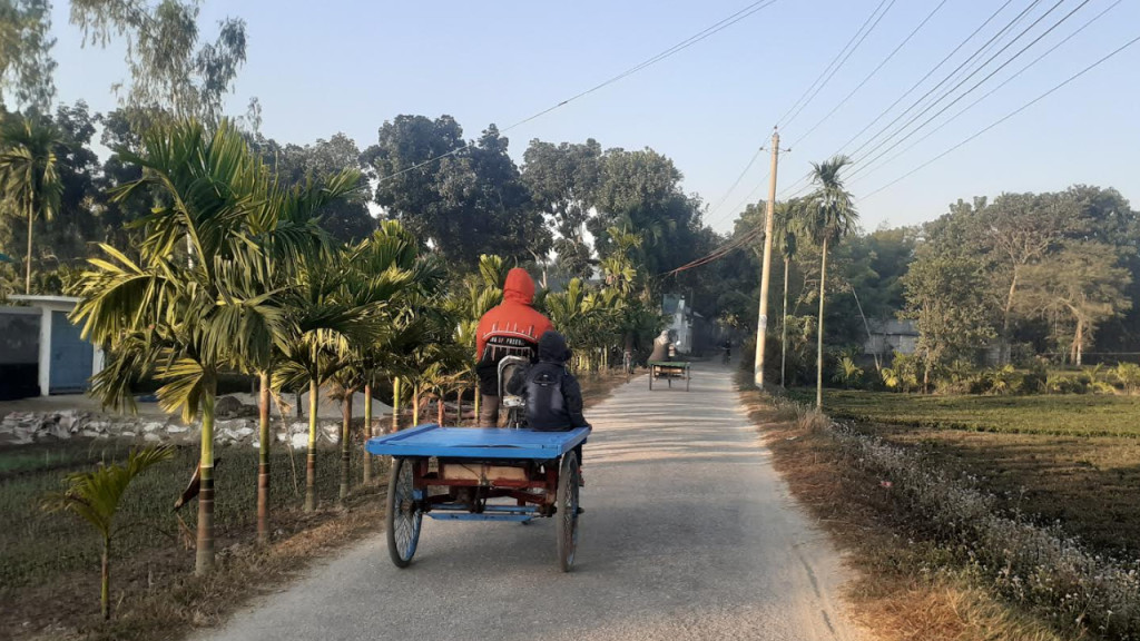 সকালের মিষ্টি রোদে কমেছে পঞ্চগড়ে শীতের তীব্রতা