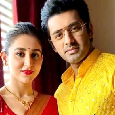 প্রেমিকার সঙ্গে নতুন ইনিংস শুরু অঙ্কুশের