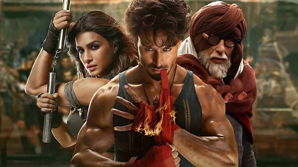 প্রথমবার বিগ-বি’র সঙ্গে টাইগার, আরব সাগরের তীরে ঝড়!