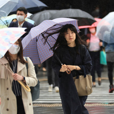 হতাশ-দুশ্চিন্তাগ্রস্ত জাপানের বেশিরভাগ মানুষ