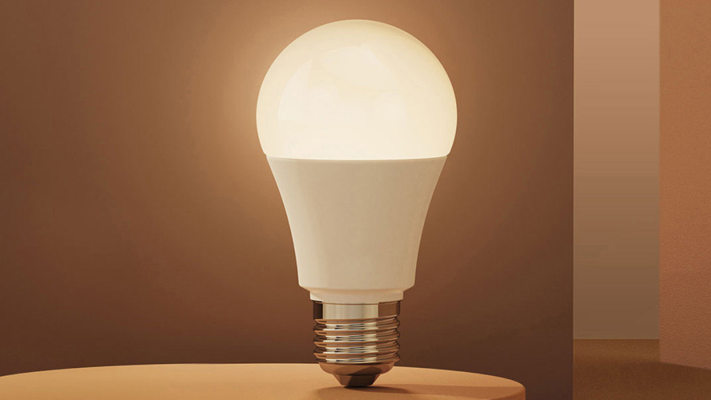 সাধারণ এলইডি বাল্ব নাকি স্মার্ট, বিদ্যুৎ সাশ্রয়ে কোনটি কিনবেন?