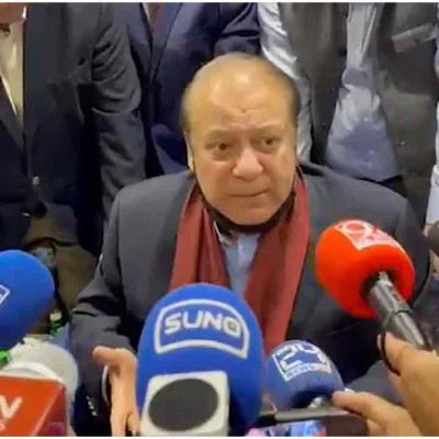 পাকিস্তানে ফিরলেন নওয়াজ শরীফ