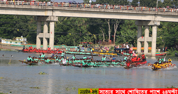 চিত্রানদীতে সুলতান নৌকাবাইচ দেখতে হাজারো মানুষের ঢল